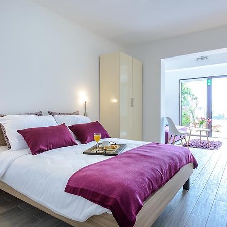 Tandem Apartments With Swimming Pool ซัฟทัท ภายนอก รูปภาพ