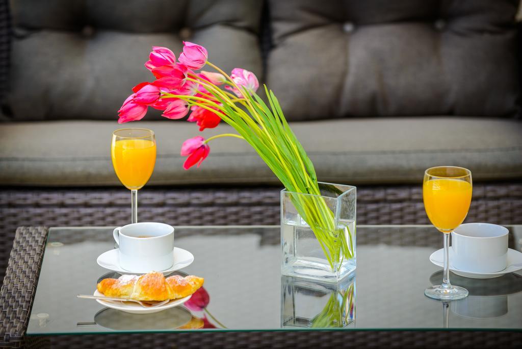 Tandem Apartments With Swimming Pool ซัฟทัท ภายนอก รูปภาพ
