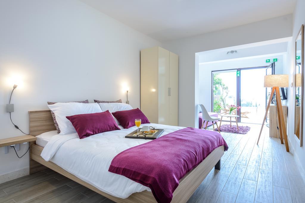 Tandem Apartments With Swimming Pool ซัฟทัท ภายนอก รูปภาพ