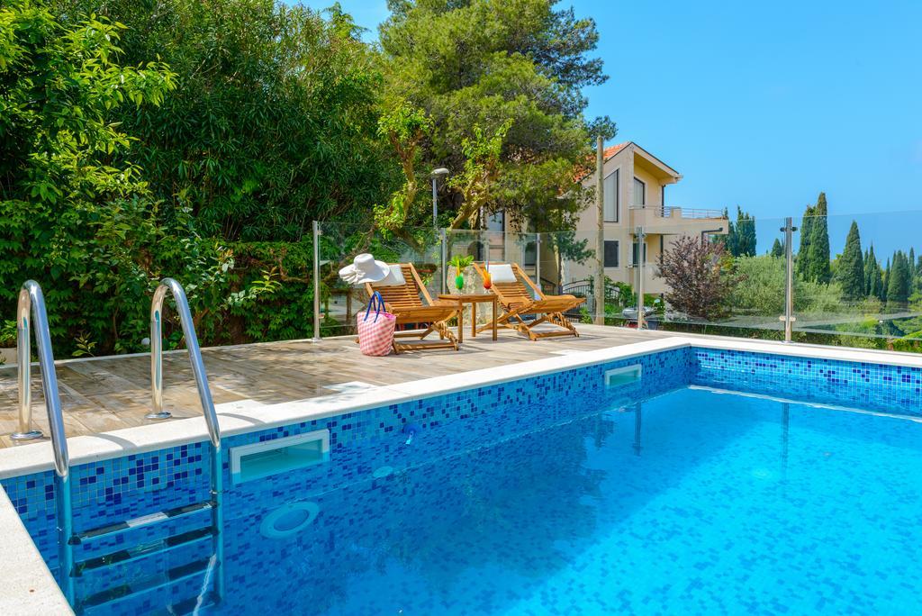 Tandem Apartments With Swimming Pool ซัฟทัท ภายนอก รูปภาพ
