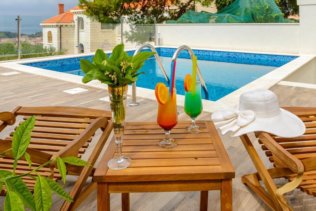 Tandem Apartments With Swimming Pool ซัฟทัท ภายนอก รูปภาพ