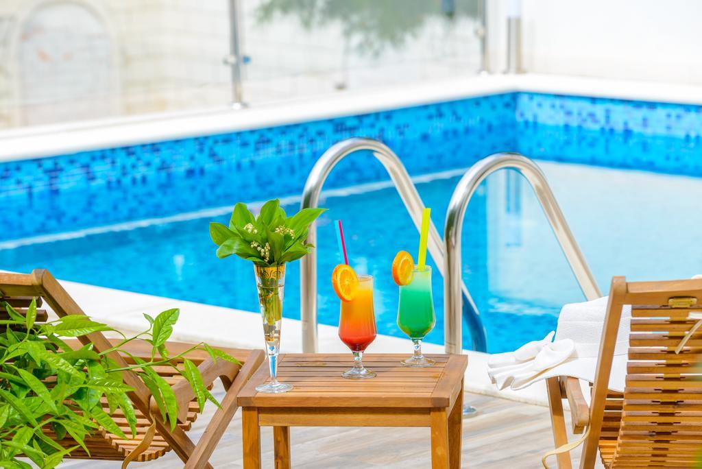 Tandem Apartments With Swimming Pool ซัฟทัท ภายนอก รูปภาพ